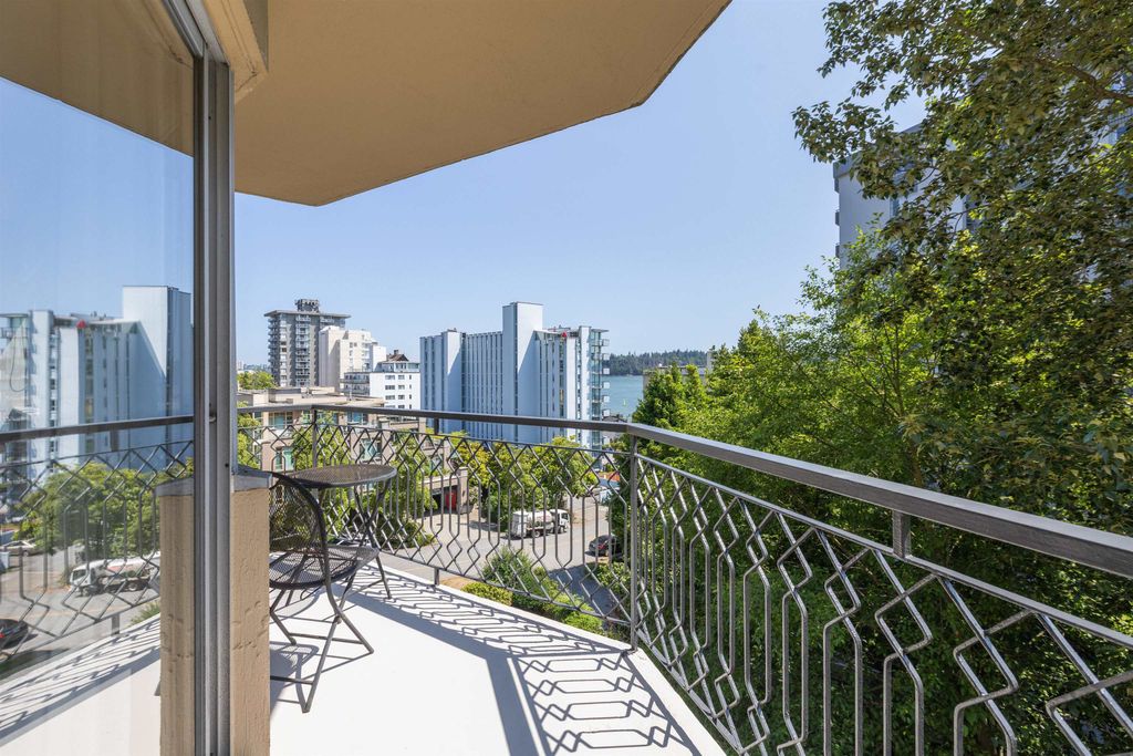 listing image 1103988314201042463