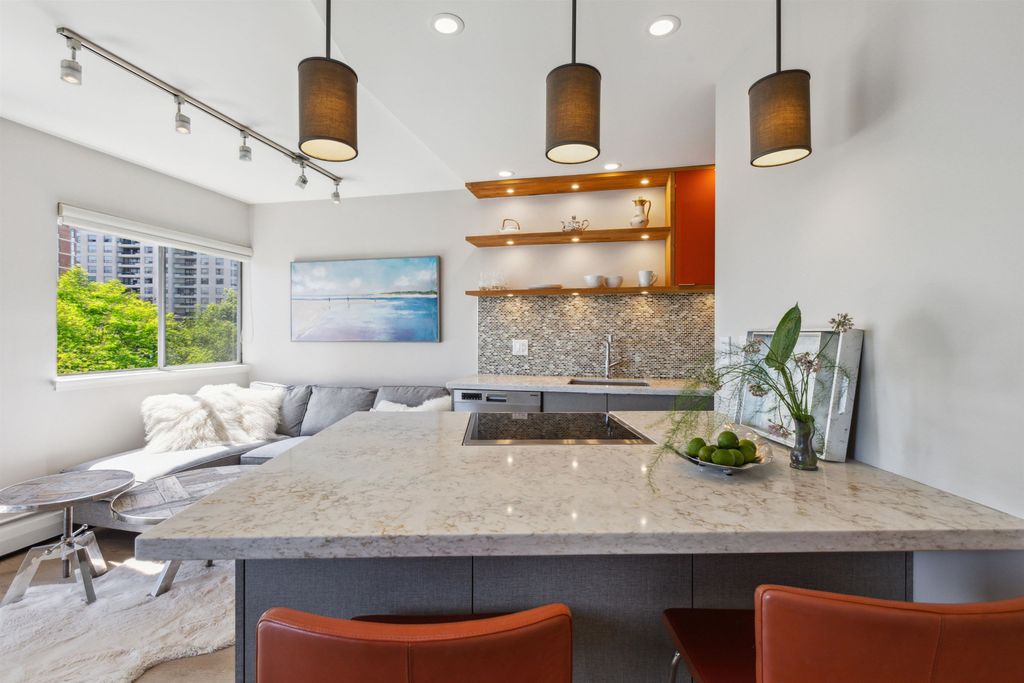 listing image 1105804792033740022