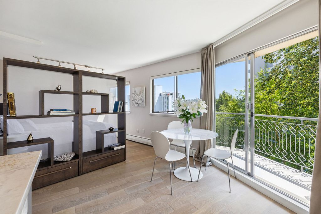 listing image 1107586593644119933