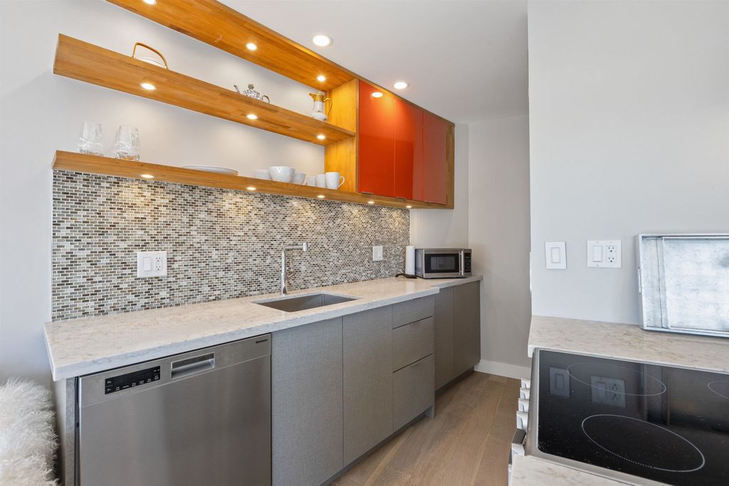 listing image 1103695576002013148