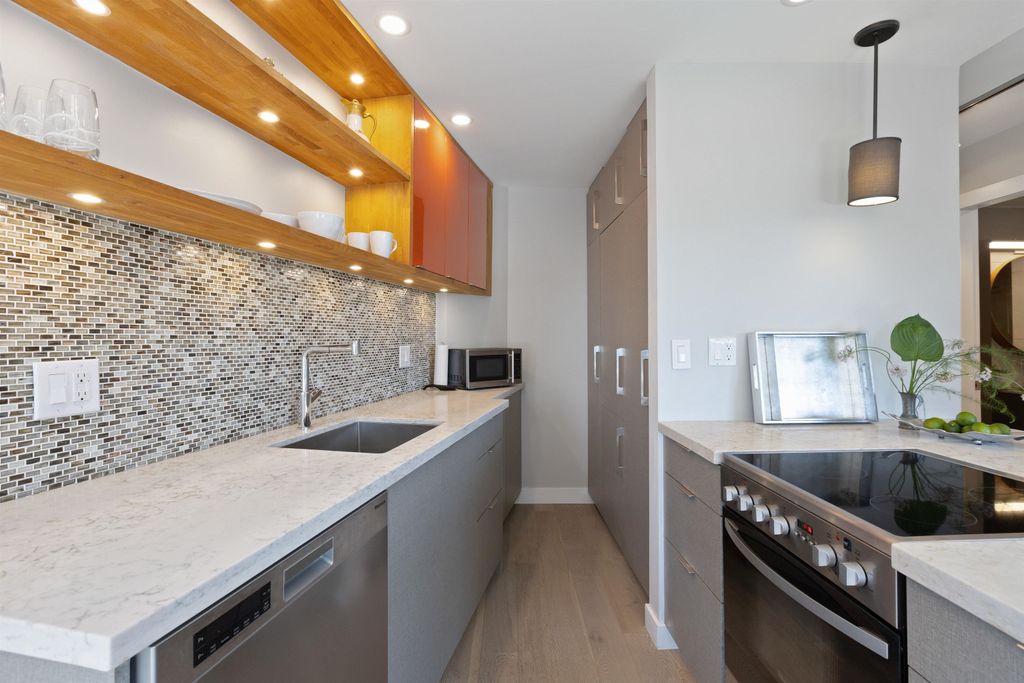 listing image 1100626250759756337