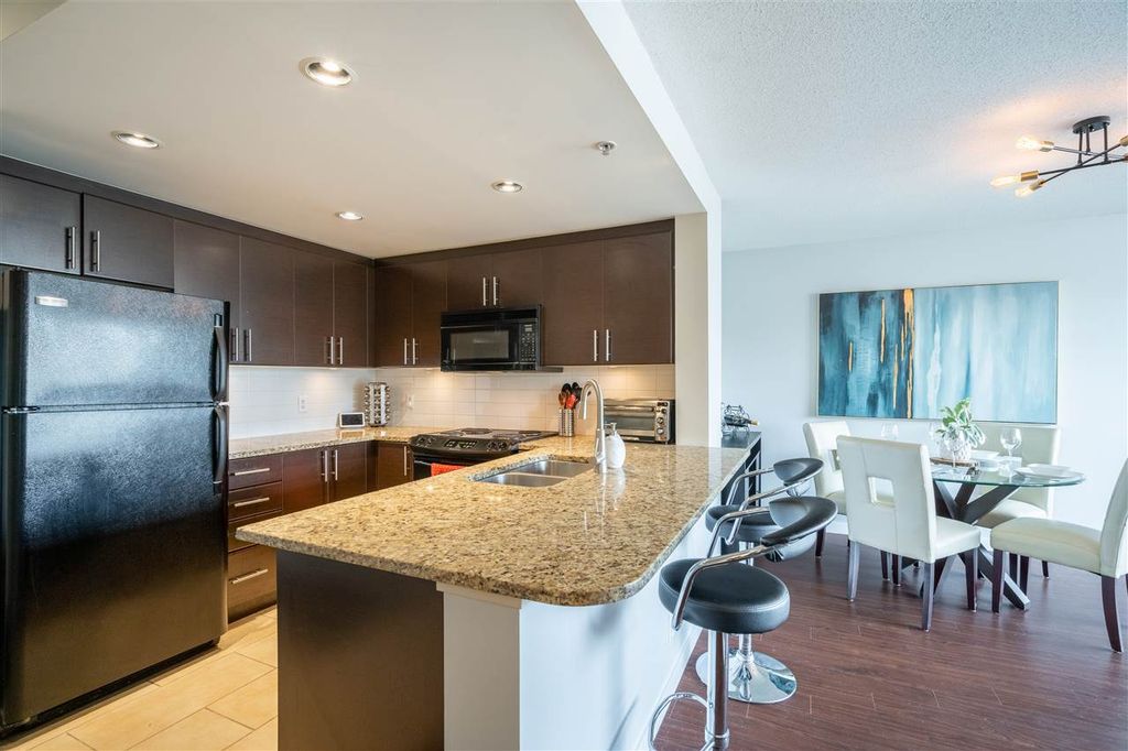 listing image 1100418074972073611