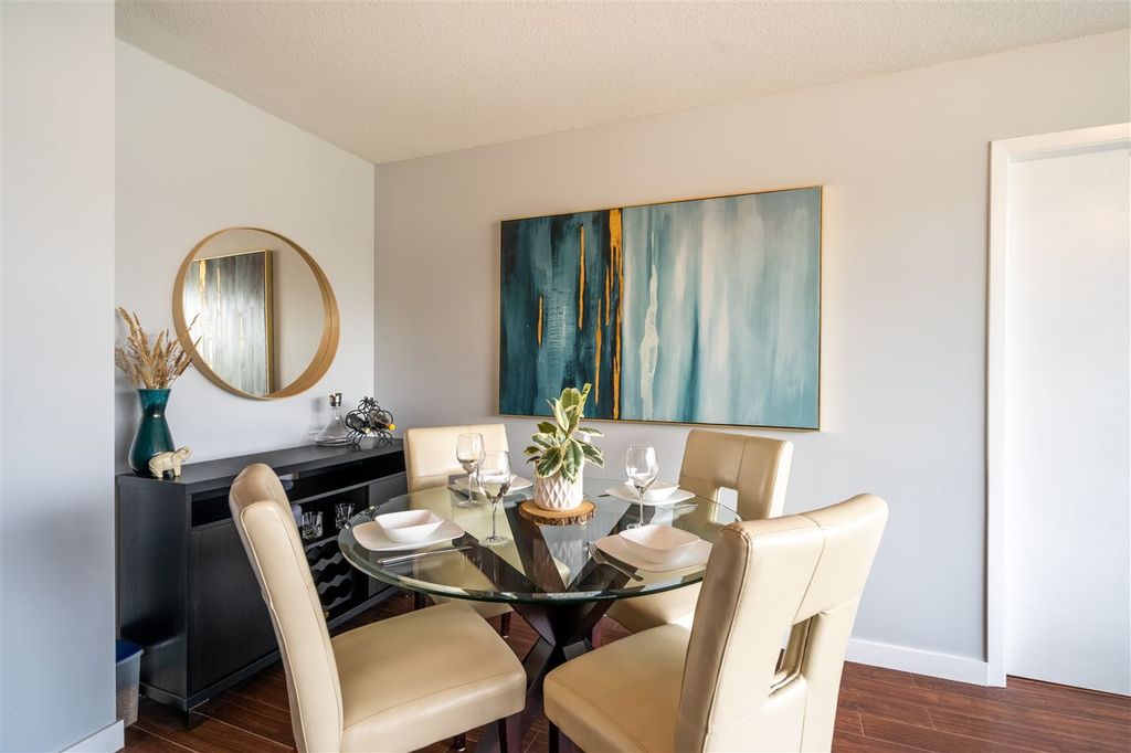 listing image 1100965080966683172