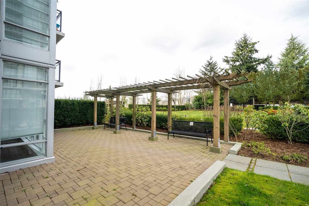 listing image 1105354674140753562