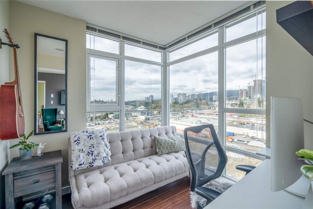 listing image 1104977225890028288