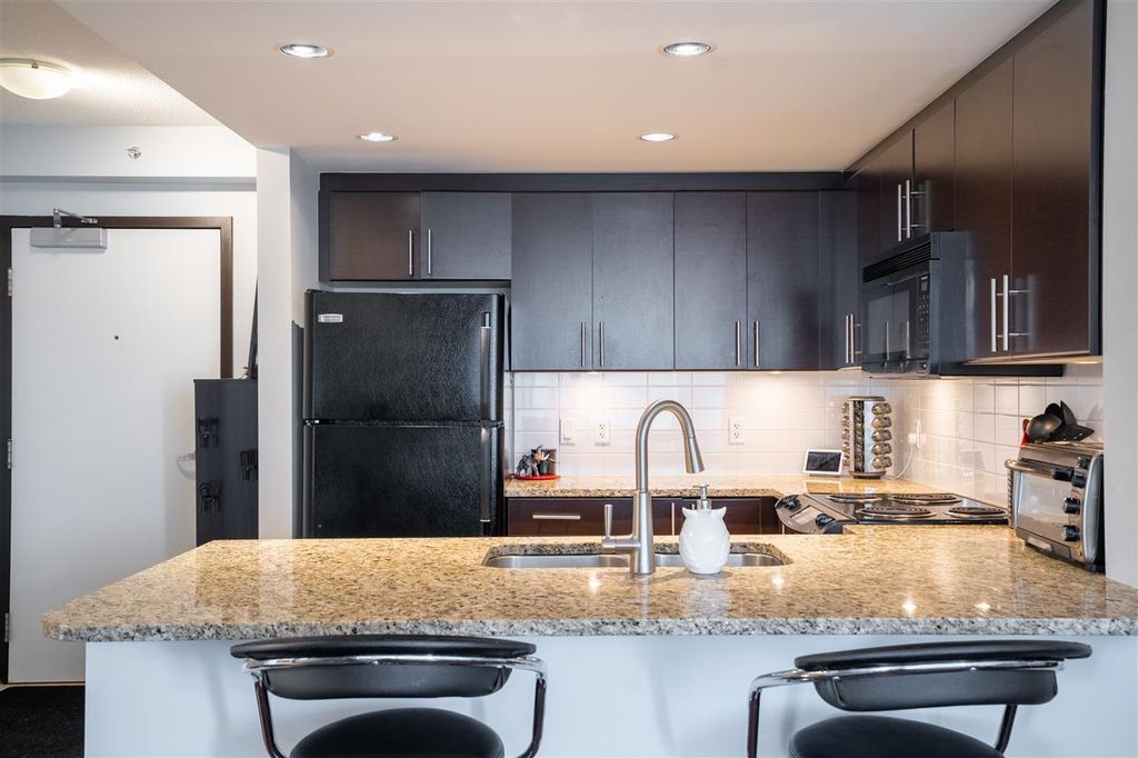 listing image 1109766883646947550