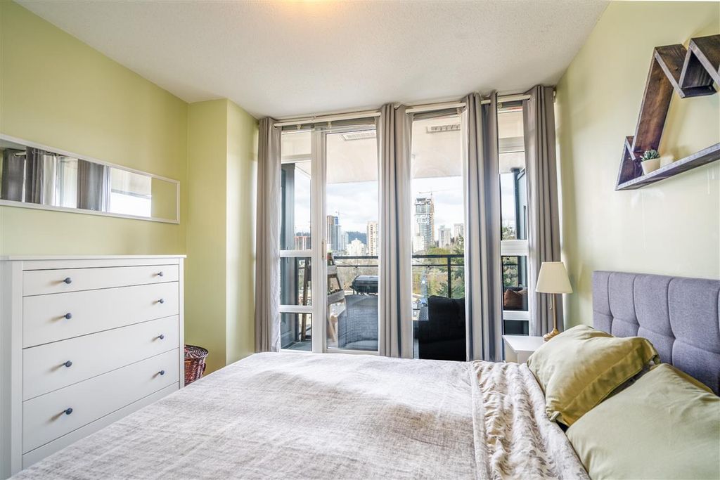 listing image 1108234327843390801