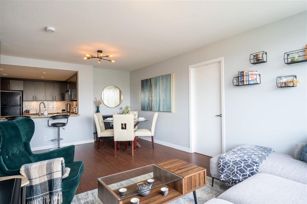 listing image 1105515198531545072