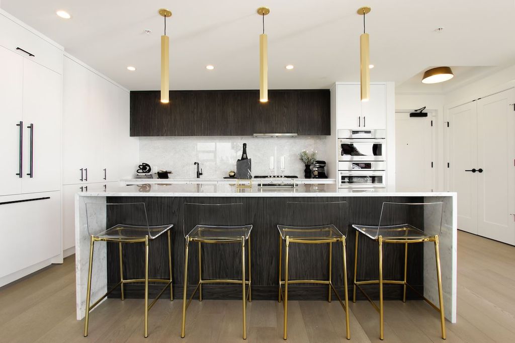 listing image 1100981303757386987