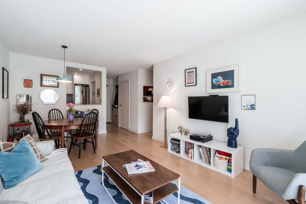 listing image 1106160705994465860