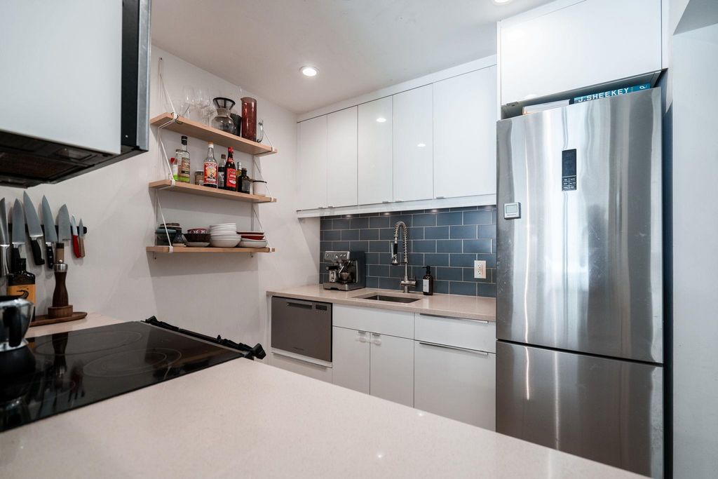 listing image 1104115814738674392