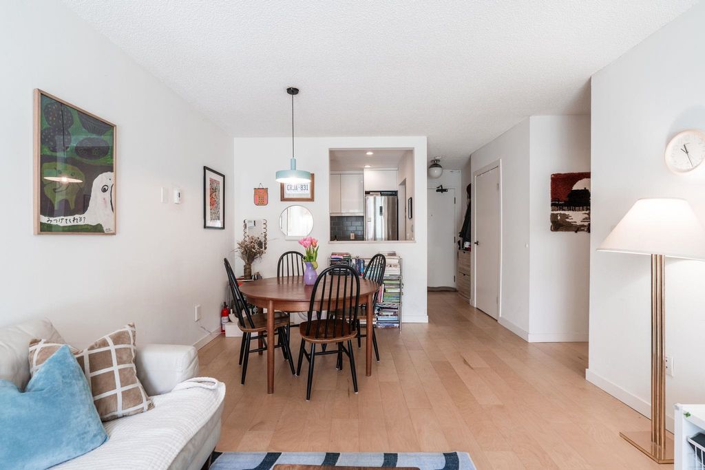 listing image 1100302508635126429