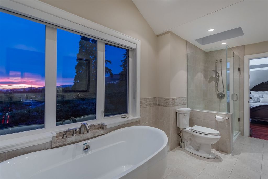 listing image 1104853499400070688