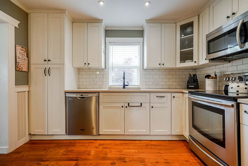 listing image 1103486193019617405