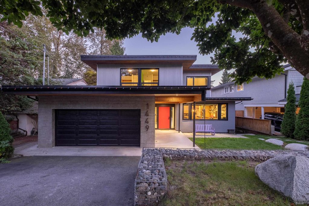 listing image 1104636466299458758