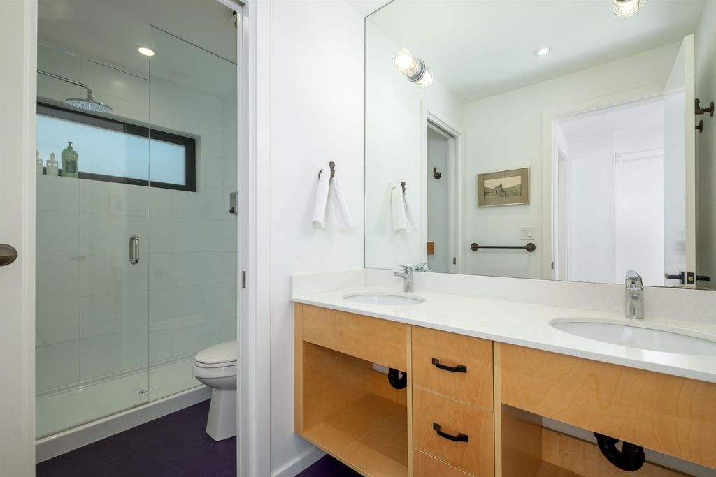 listing image 1105879570223338284