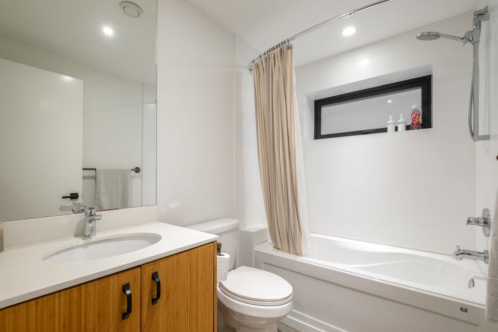 listing image 1102518596613595263