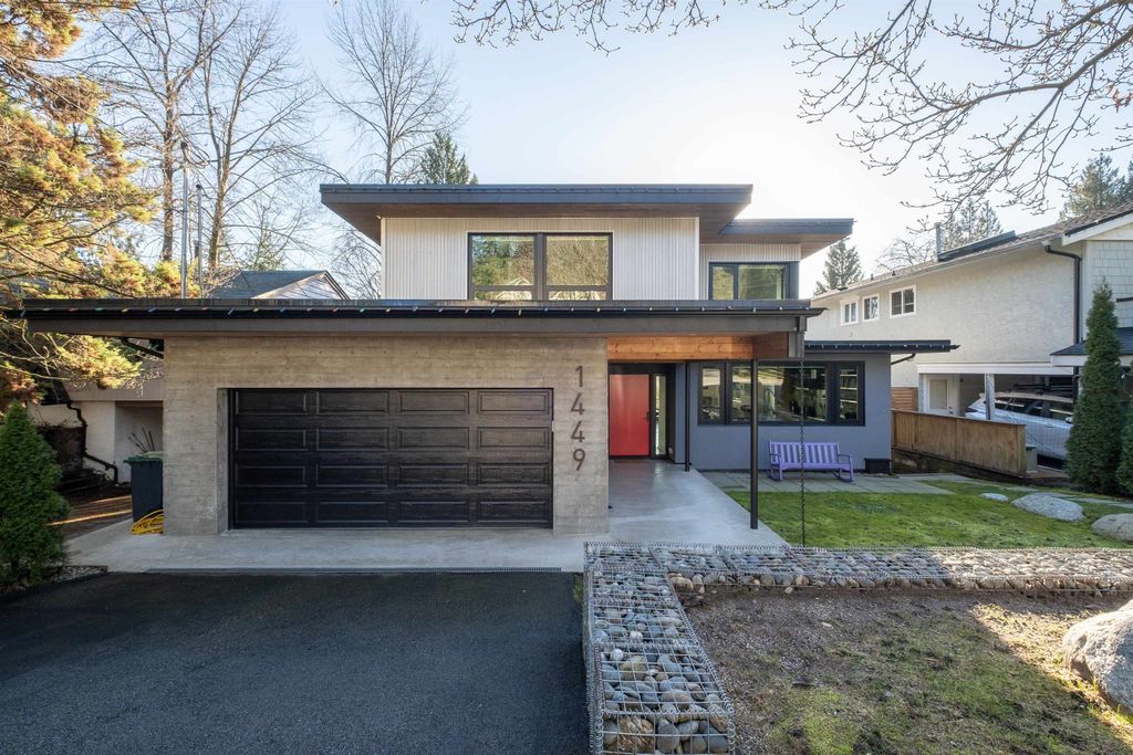 listing image 1109342037836573569