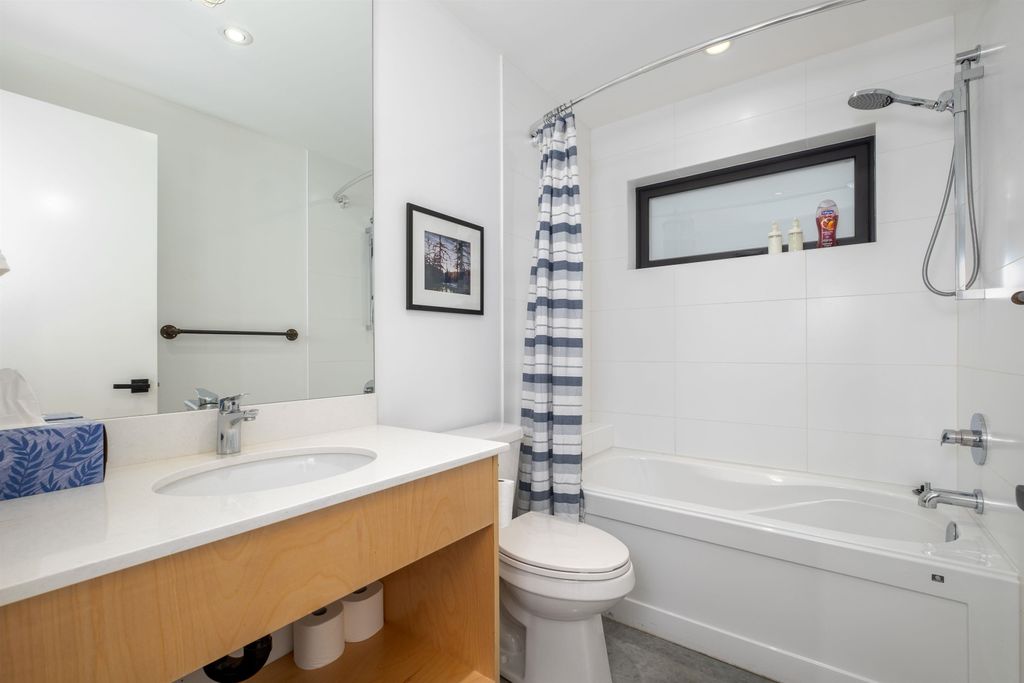 listing image 1104015901476572764