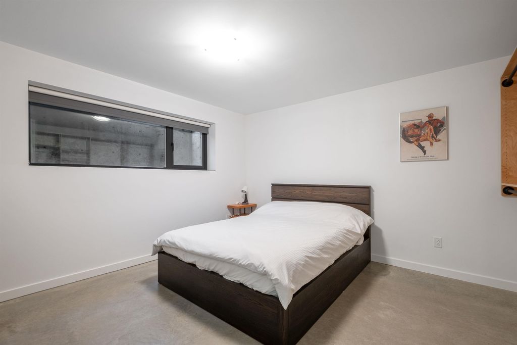 listing image 1105620994849637308