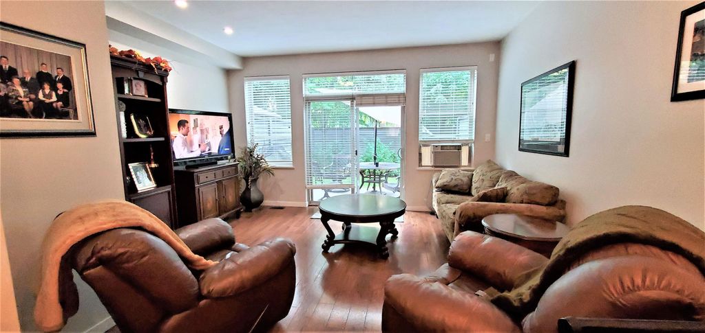 listing image 1102613859042087939