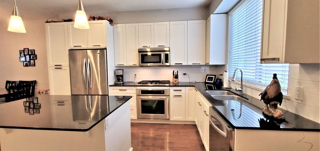 listing image 1109156169025565567