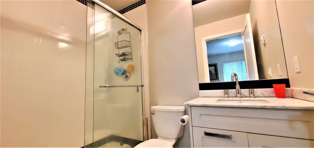 listing image 1103845830082439669