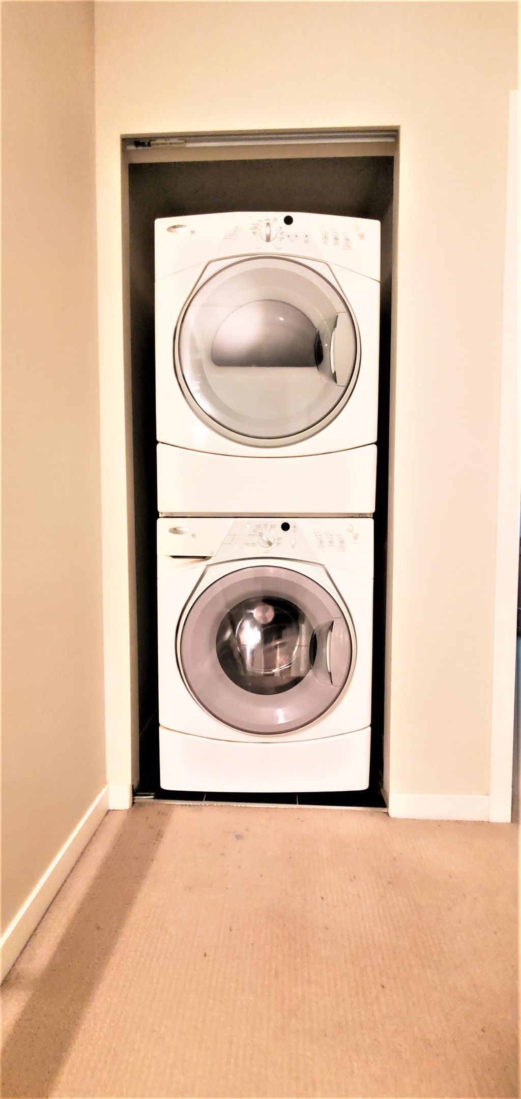 listing image 1105121460745148848