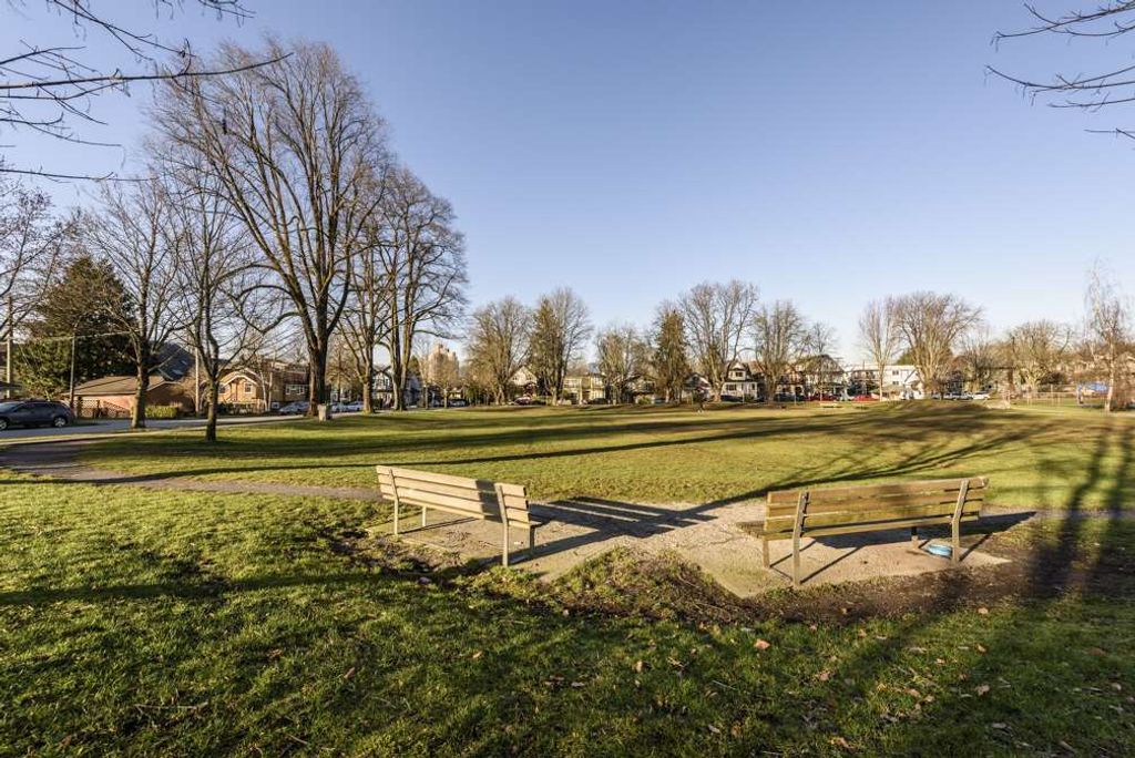 listing image 1104899762592559166