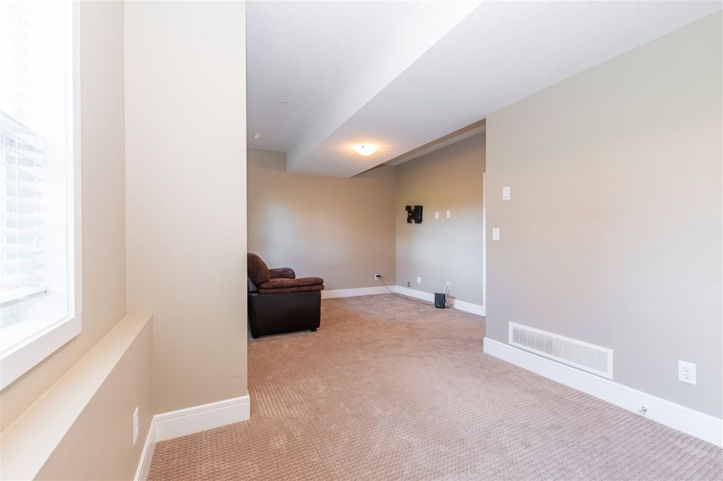 listing image 1102556488909051198