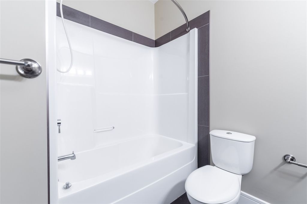 listing image 1107797501824439560