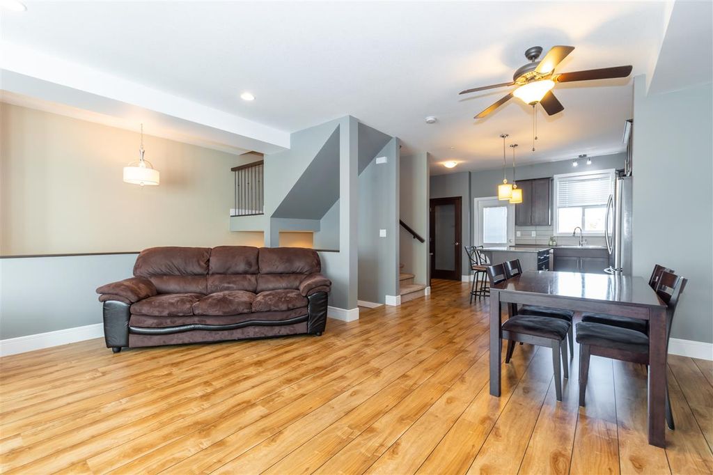 listing image 1104196363901788540