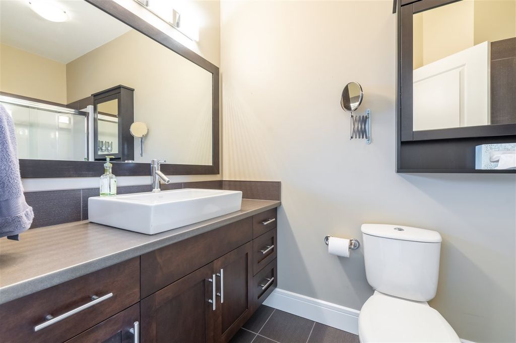 listing image 1100021154216563805
