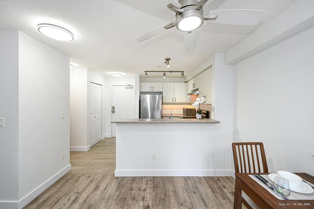 listing image 1108926635446074498