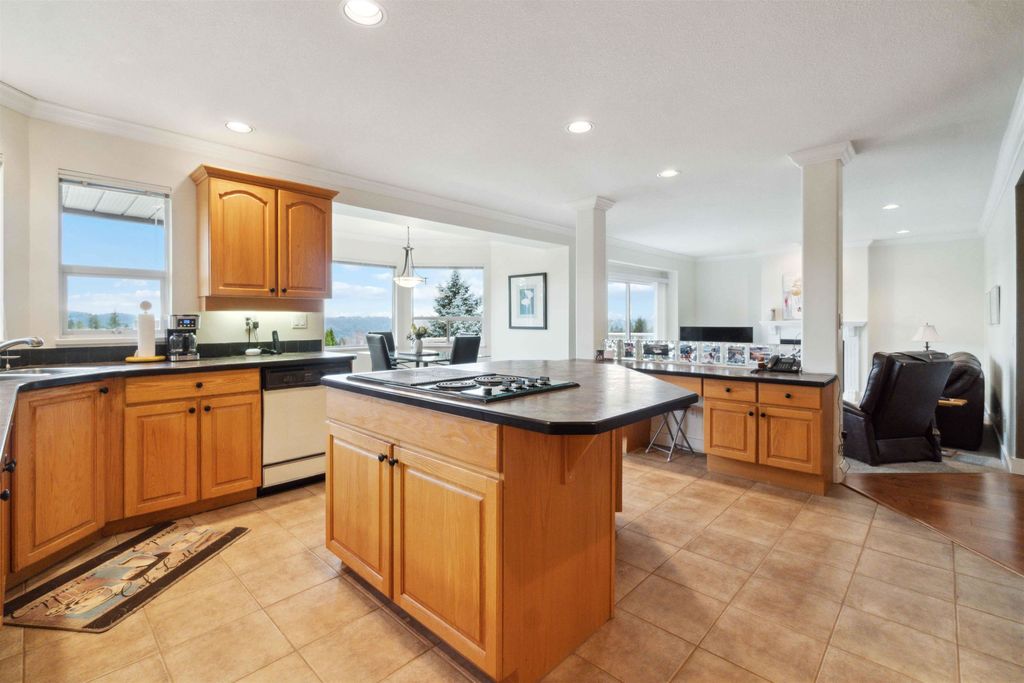 listing image 1102473254426897888