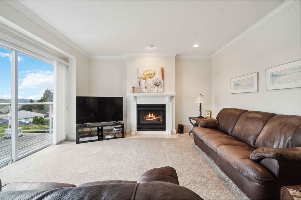 listing image 1105147294763334660