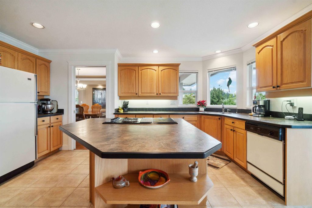 listing image 1108409120354561541