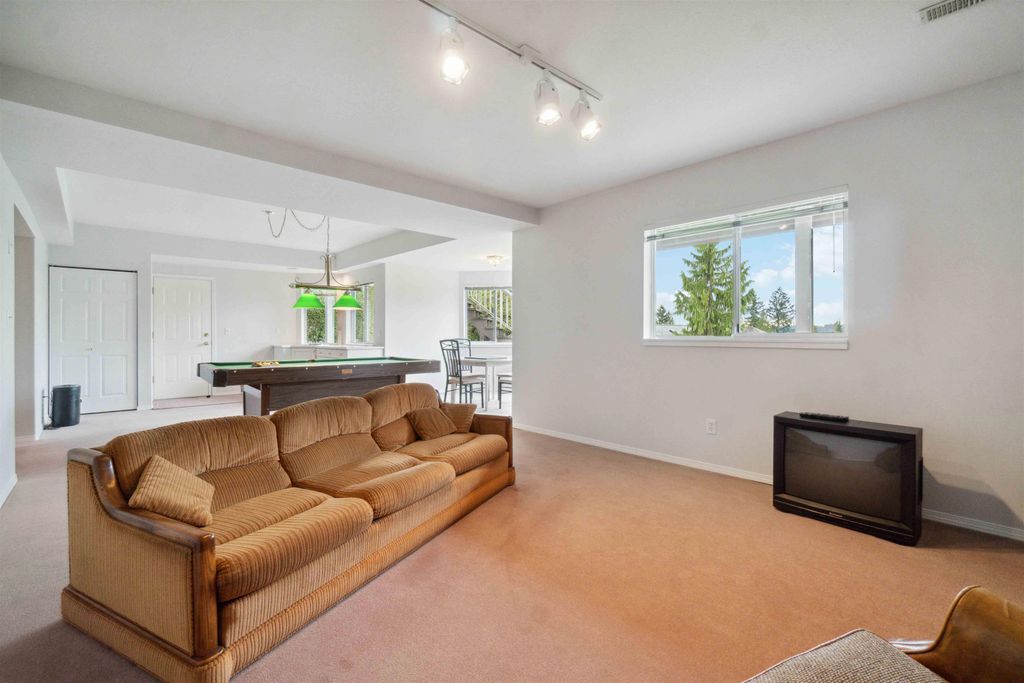 listing image 1104058416711887661