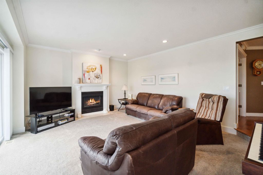 listing image 1100713167509352543