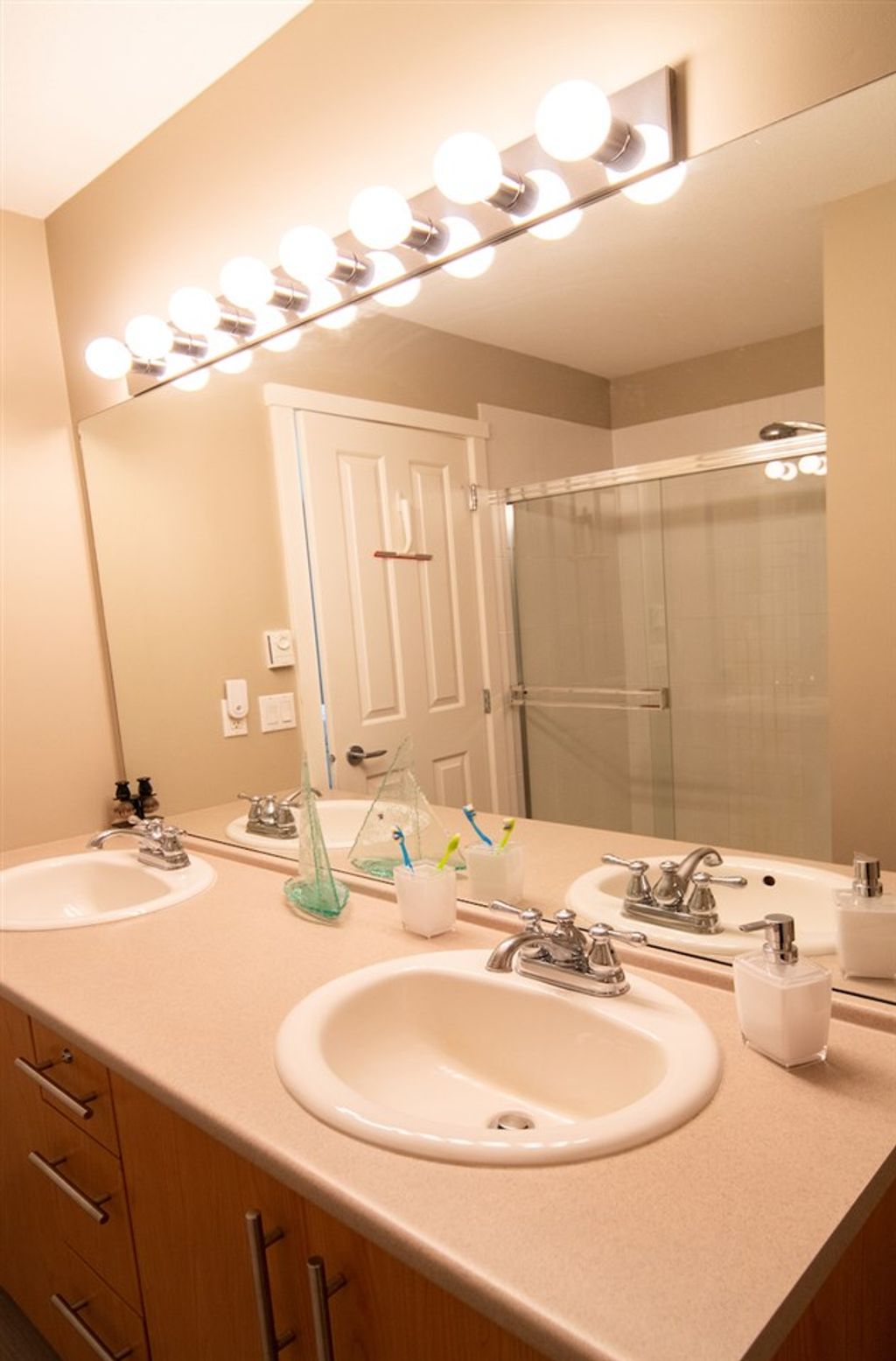 listing image 1109115102477608149