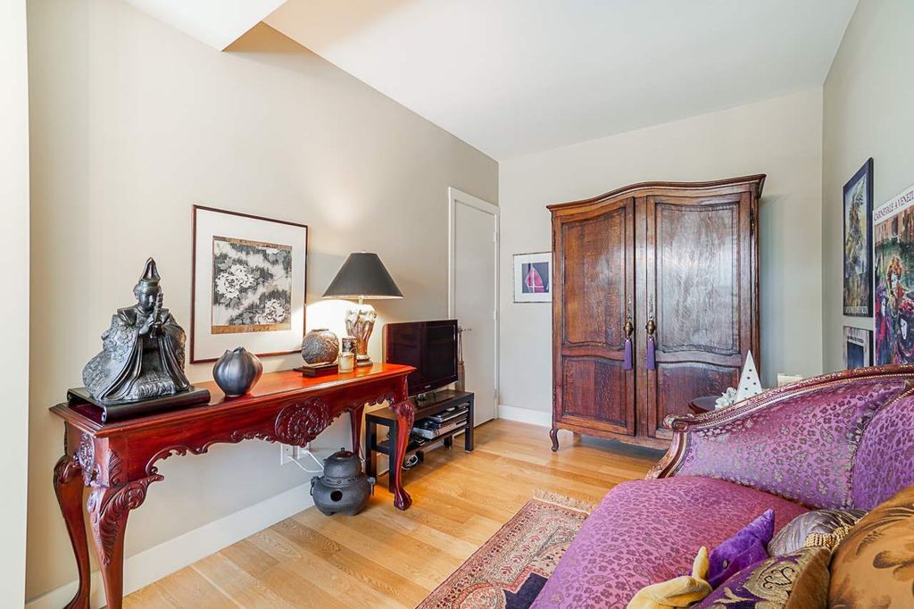 listing image 1106832894996106314