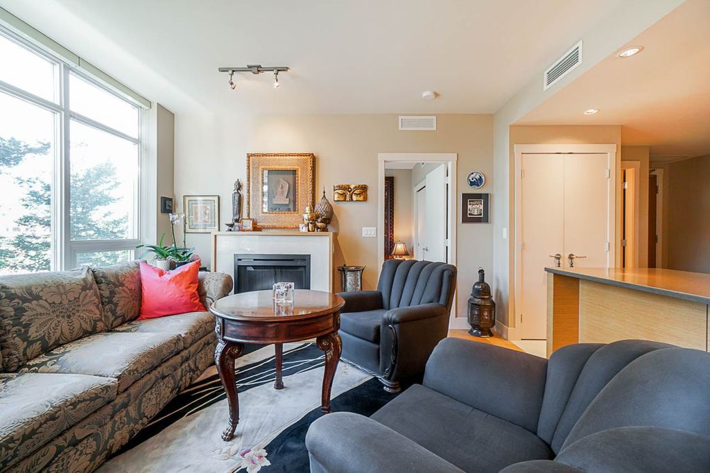 listing image 1101956664571460252