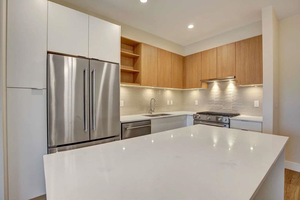 listing image 1109254732716231653