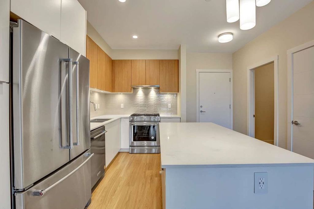 listing image 1109230697308171256