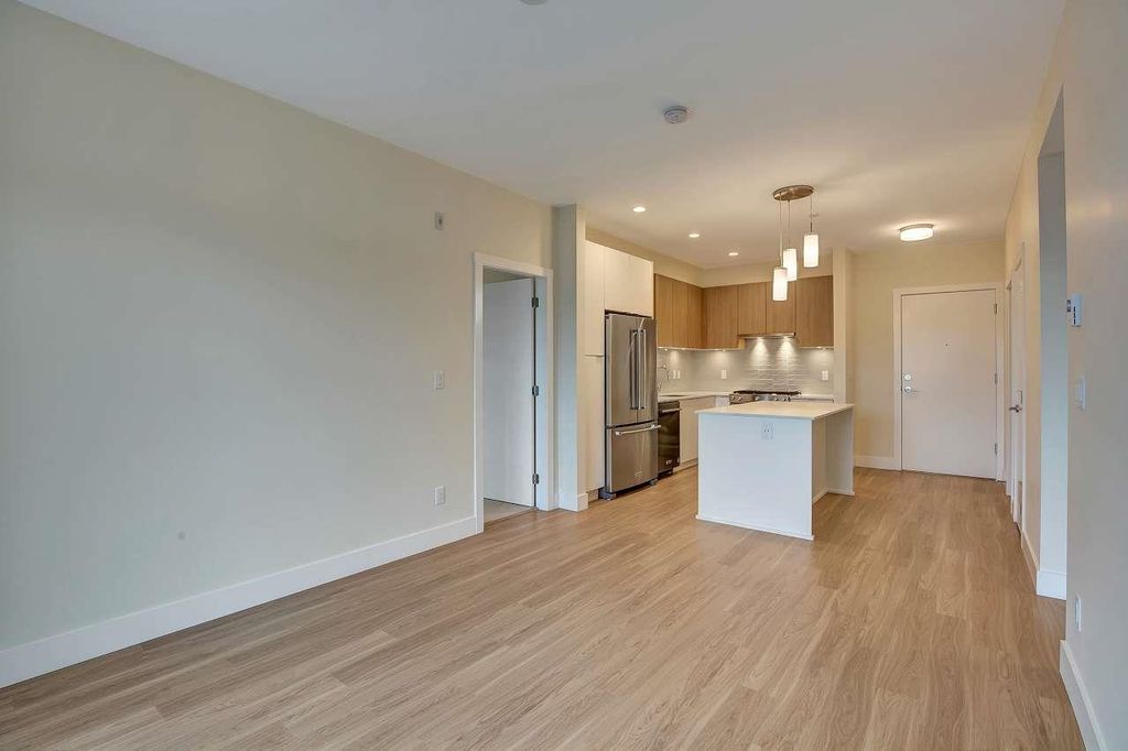 listing image 1105327405254989860