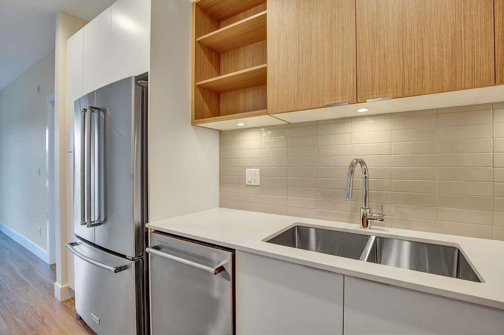 listing image 1107290704063645808