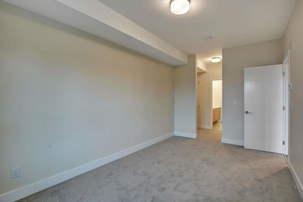 listing image 1106550492429888342