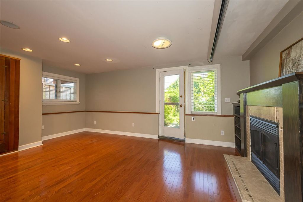 listing image 1107063973928410084