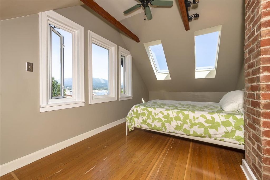 listing image 1101652701857255649