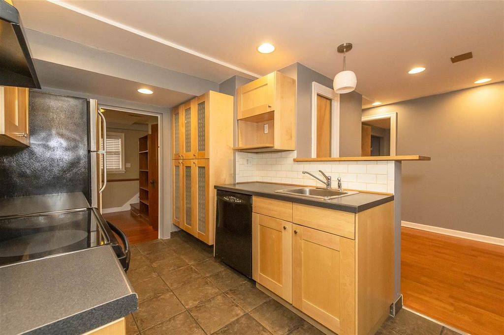 listing image 1103746944223827363